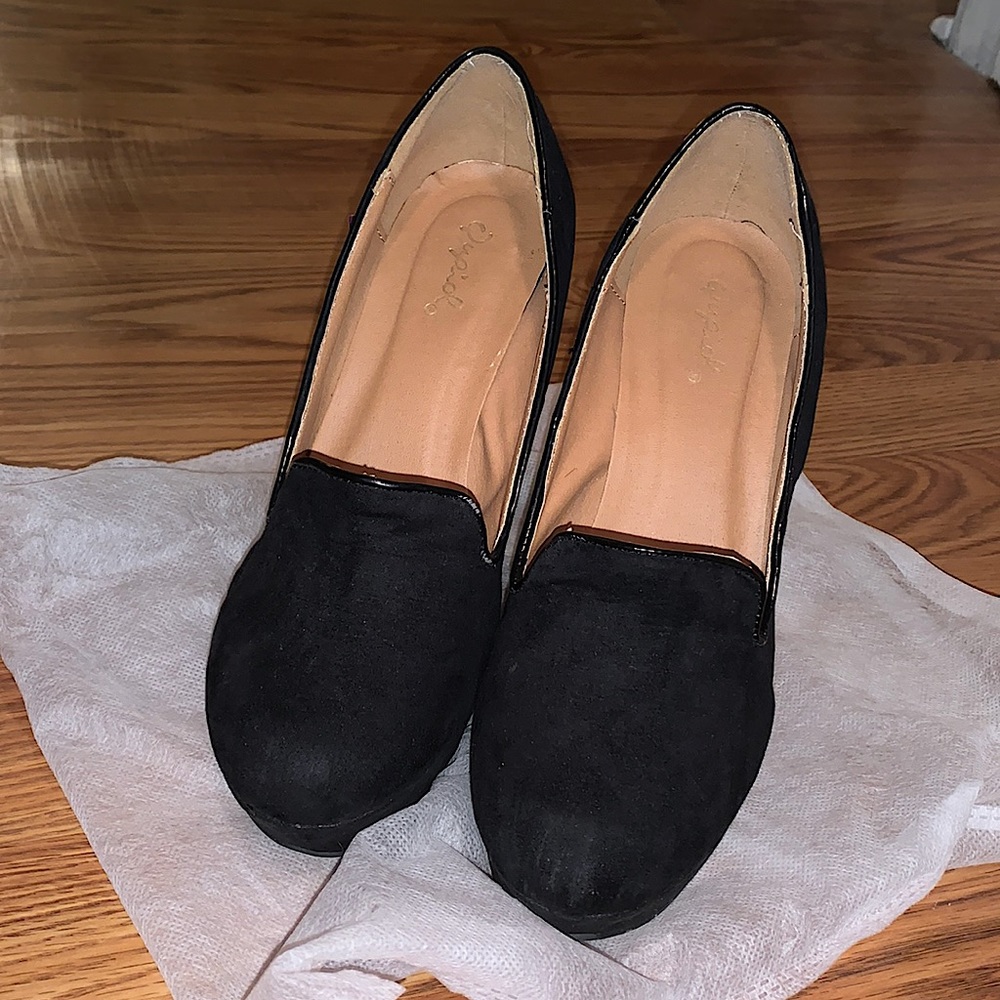 Black Wedges